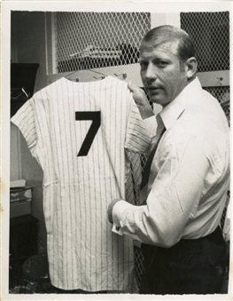 Mickey Mantle Retired Number Vintage Wire Photo  